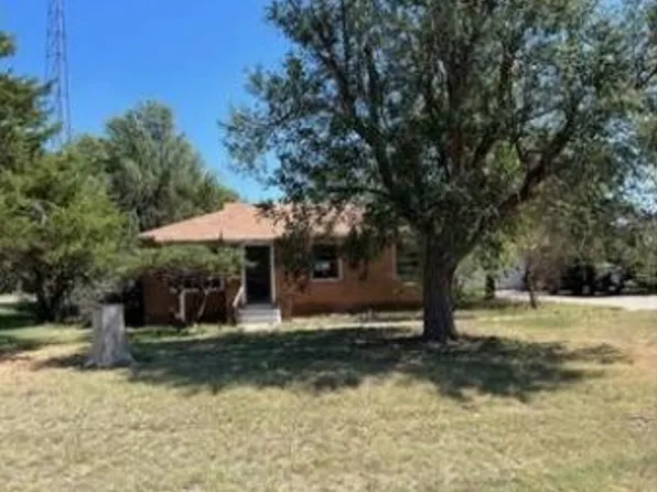 301 Locust, Farnsworth, TX 79033