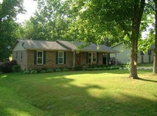 301 3rd St NE, Arab, AL 35016