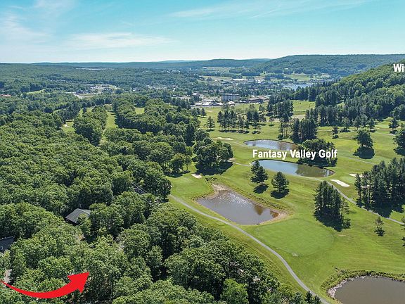 4th image of 69 Red Brush Dr
