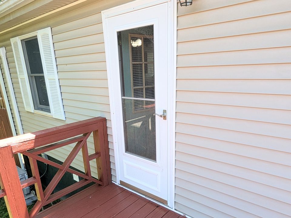 1st image of 175 Depot St NE
