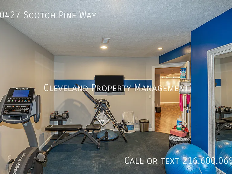 20427 Scotch Pine Way — Photo 41