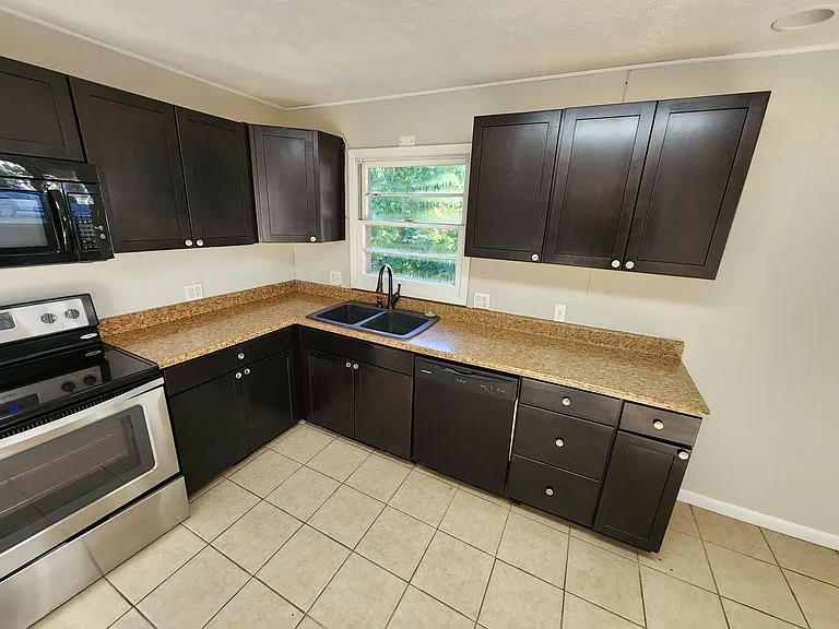 1319 S Prince Ln — Photo 9
