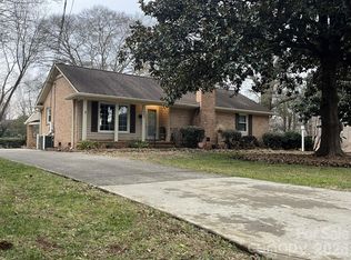 2800 Spring Valley Rd, Charlotte, NC 28210