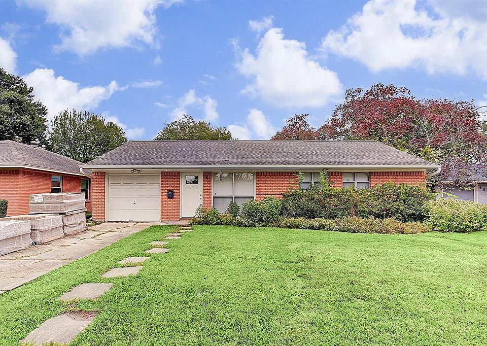 1st image of 4610 Nina Lee Ln