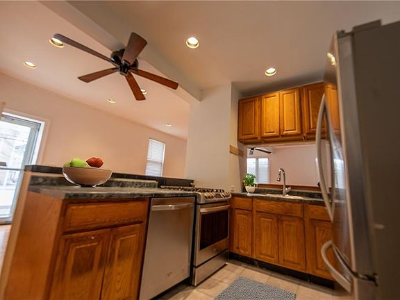 5th image of 9211 Holland Ave
