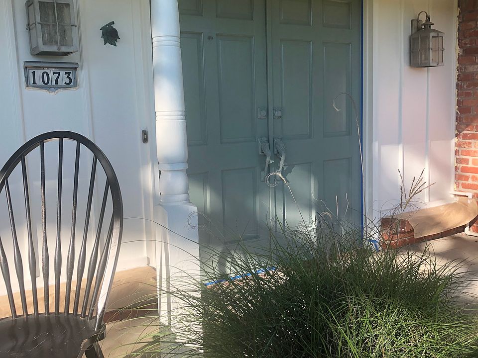 1st image of 1073 E Bonnie Ln