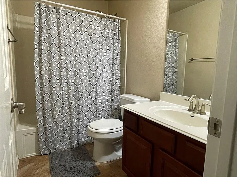 1807 Harvest Bend Ln — Photo 18