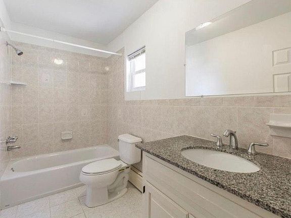 2nd Floor Bathroom