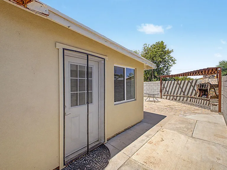 2104 N Comanche Dr — Photo 31