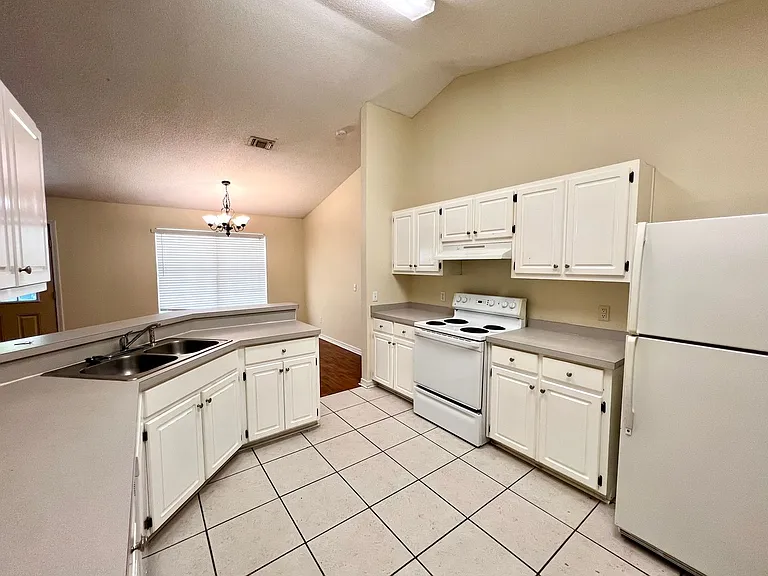 7350 Copter Ln — Photo 24