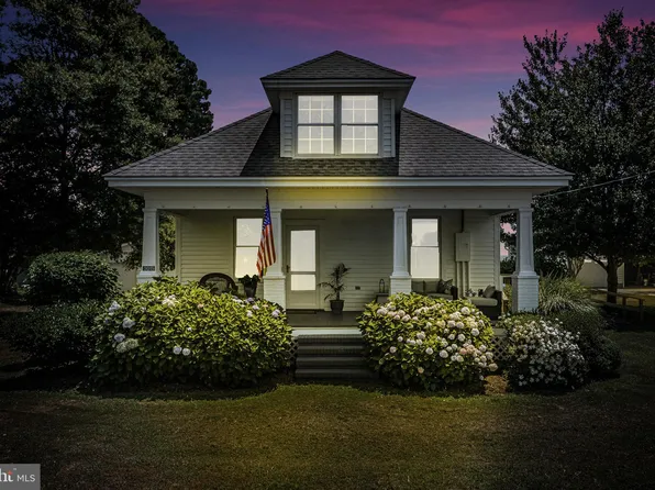 3015 Fleeton Rd, Reedville, VA 22539