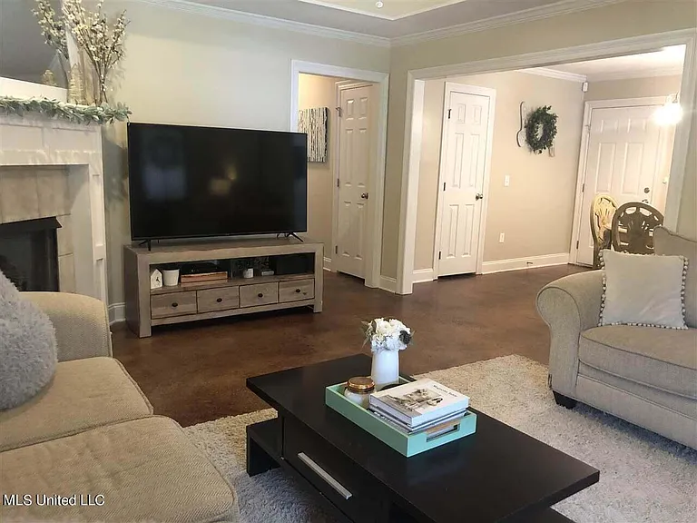 133 Blackstone Cir — Photo 5