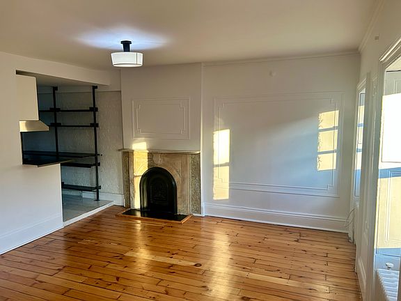4th image of 53 Willoughby Ave #3