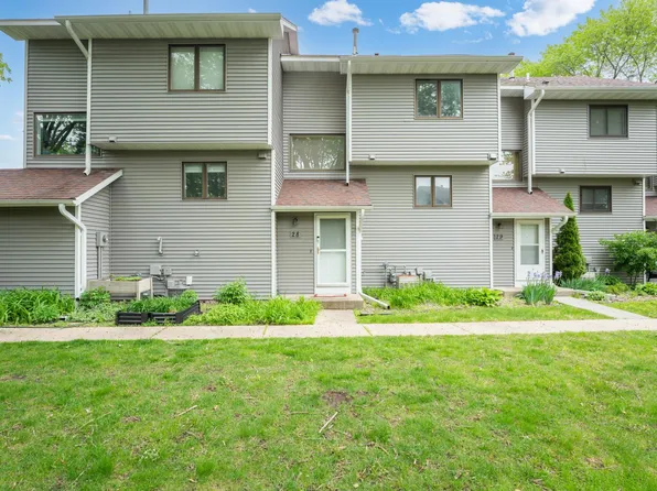 28 Elton Ridge Ct NW, Rochester, MN 55901