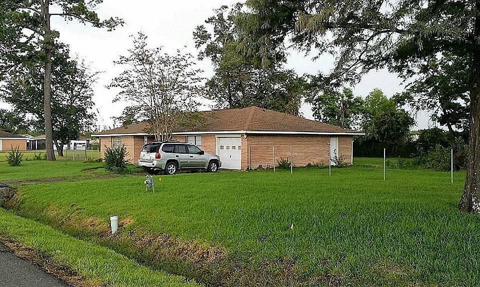 1st image of 10659 Oak Brook Dr