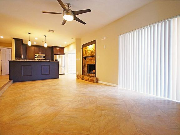 5th image of 422 Wexford Leas Blvd