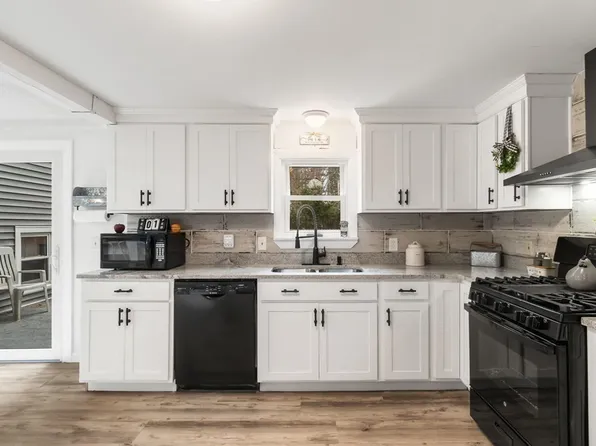 30 Evergreen Rd, Norton, MA 02766