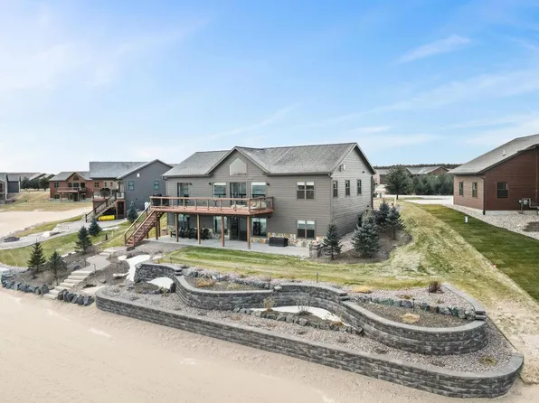 N8620 North Log Cabin Court, New Lisbon, WI 53950