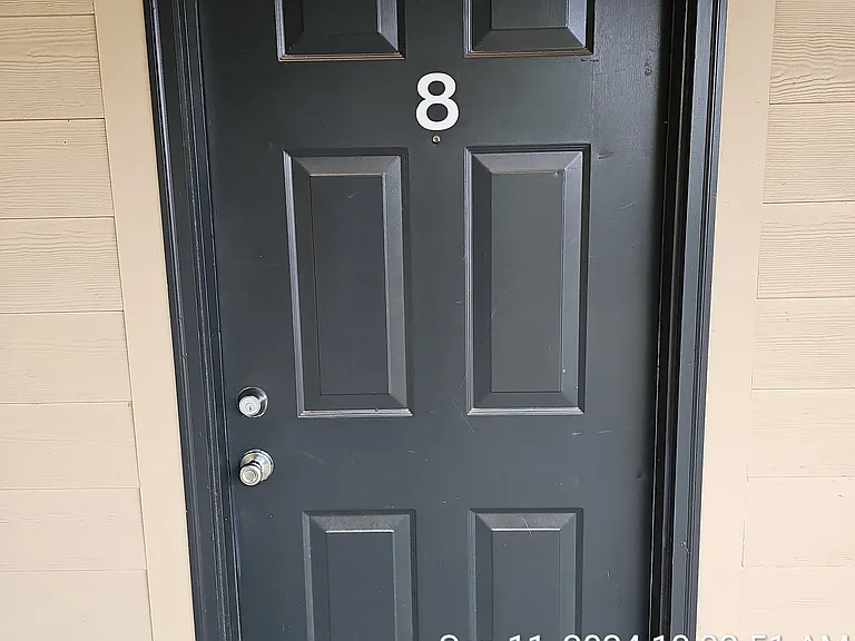 130 S Debardeleben St #8 — Photo 1