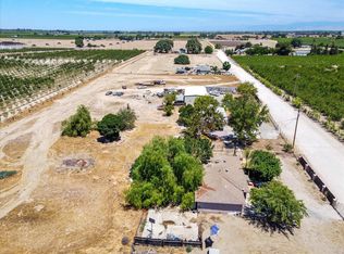 12451 E Huntsman Ave #A-B, Selma, CA 93662
