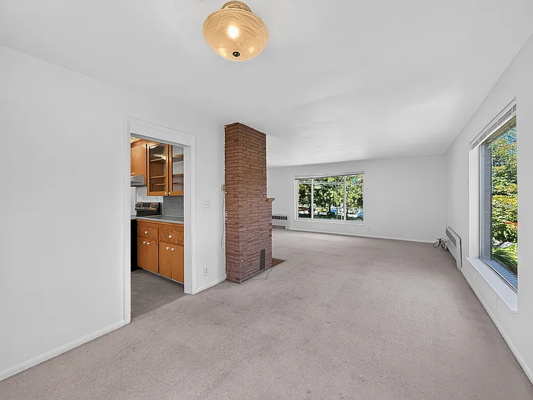 3535 S 126th St — Photo 7