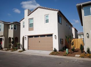 1945 W Kelly Ave, Clovis, CA 93611