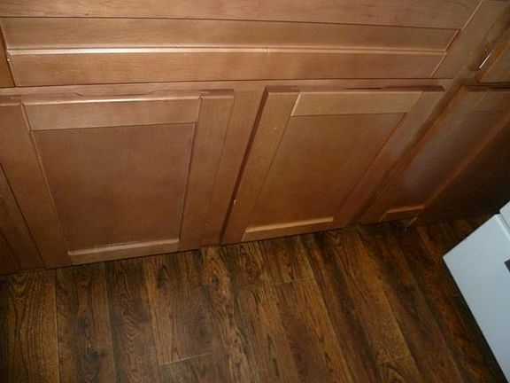 3rd image of 111 6th St APT 6