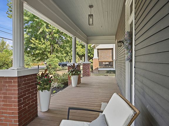 3rd image of 305 McCall St