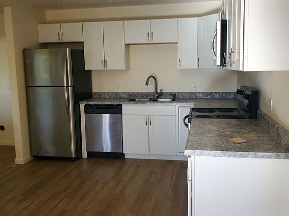 3rd image of 1328 S Coffman St #3452246