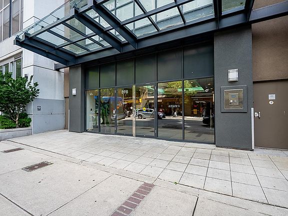 3rd image of 898 Carnarvon St #3502