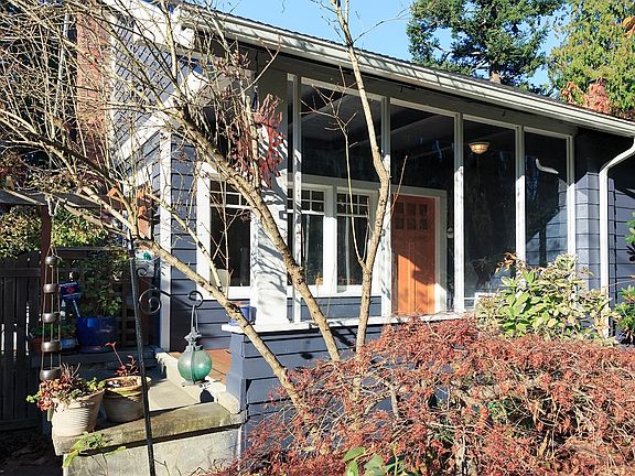 Front porch and Entry