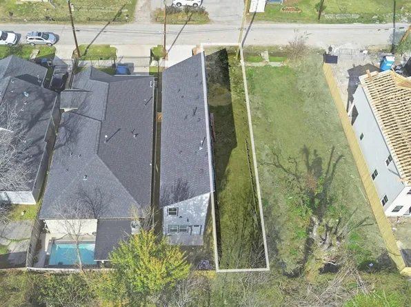 3320 Francis St, Houston, TX 77004