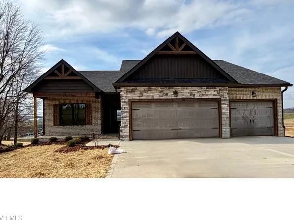 1196 Hawley Rd, Blountville, TN 37617