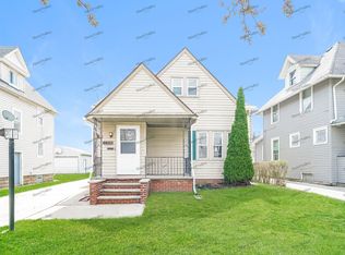 220 Spruce St, Elyria, OH