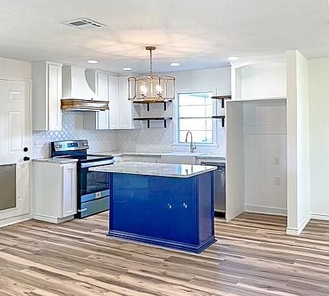 4th image of 930 Shady Ln