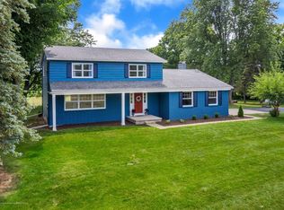 1710 E Haslett Rd, Williamston, MI 48895