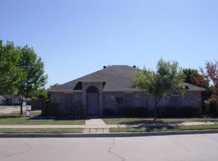 922 N Carolina Ave, Midlothian, TX 76065