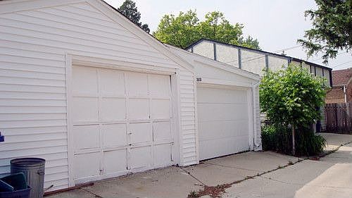4th image of 3031 N Louis St
