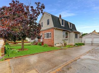 252 John St, Lawrence, NY 11559