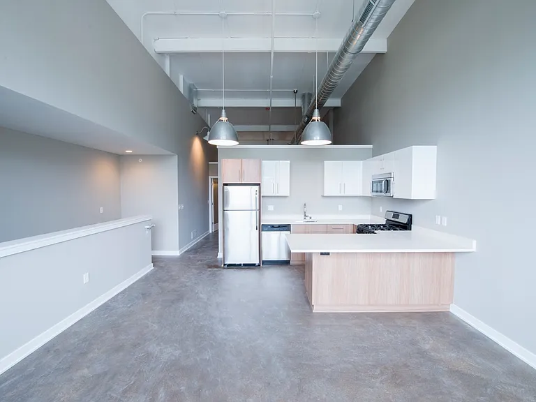 2534 S Kinnickinnic Ave #107 — Photo 1