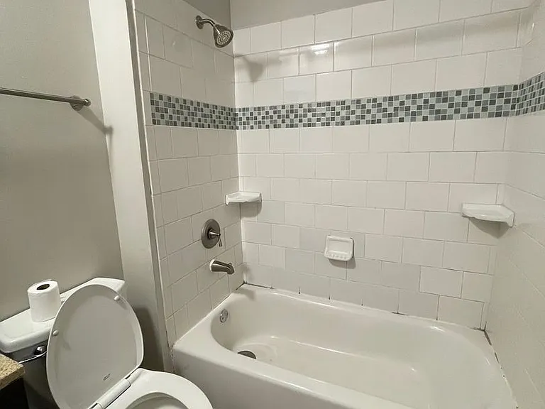 4615 Gladstone Dr — Photo 25