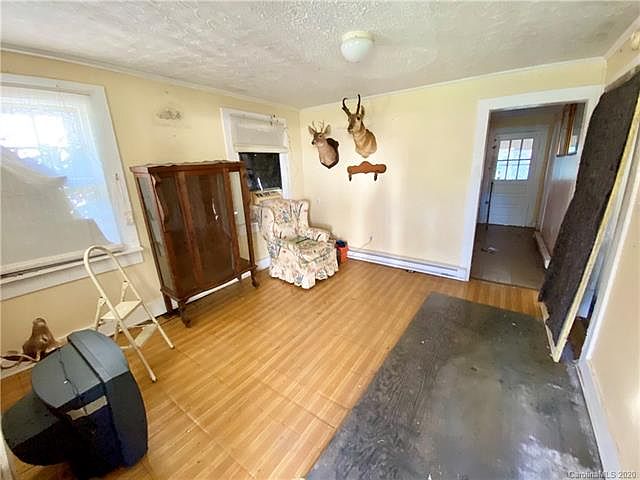 2nd image of 503 E Hill Dr