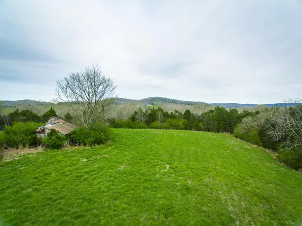 10 Van Ln, Brush Creek, TN 38547