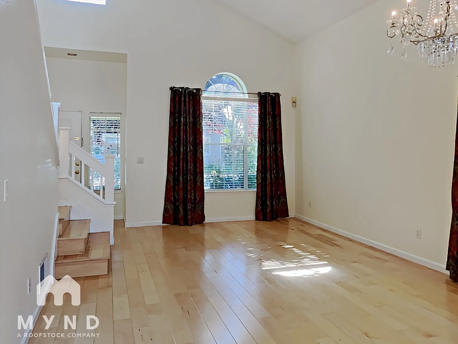 3 bed, 2.5 bath, 1614 sqft, $4,005 — Photo 3