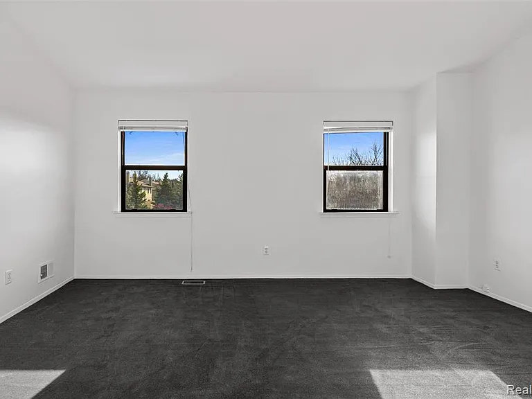 5611 Drake Hollow Dr W — Photo 16