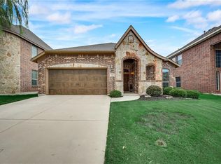 1325 Realoaks Dr, Fort Worth, TX 76131