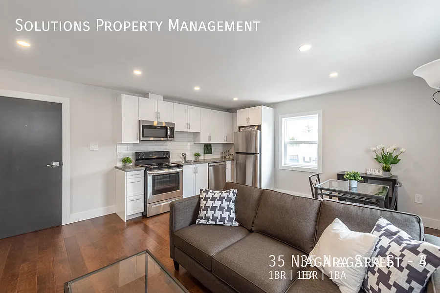 35 Niagara St — Photo 3