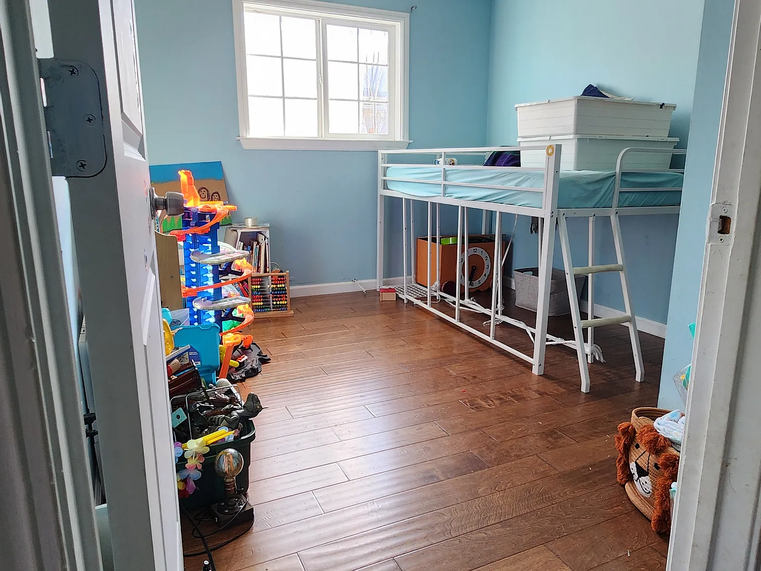 3 bed, 1040 sqft, $2,700 — Photo 4