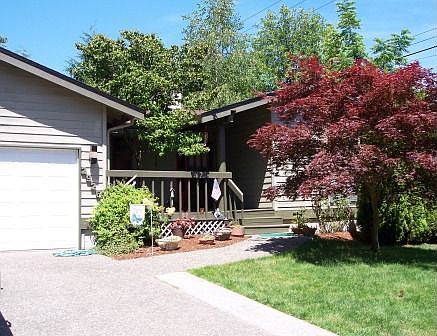 1st image of 2926 NE 193rd St