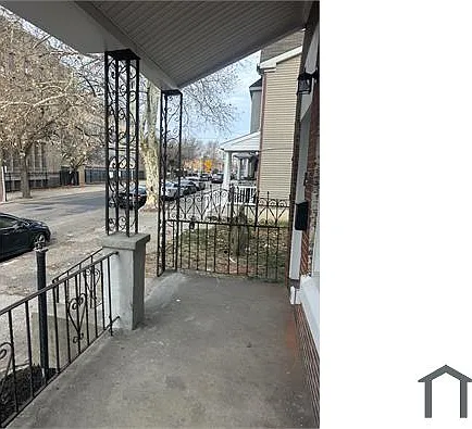 5 bed, 1360 sqft, $2,475 — Photo 4
